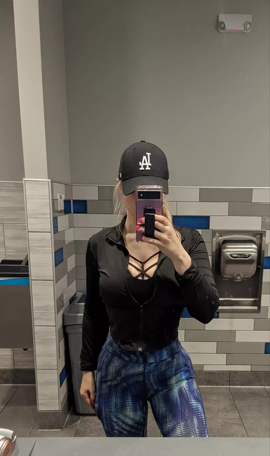 [25f] [f] hi there