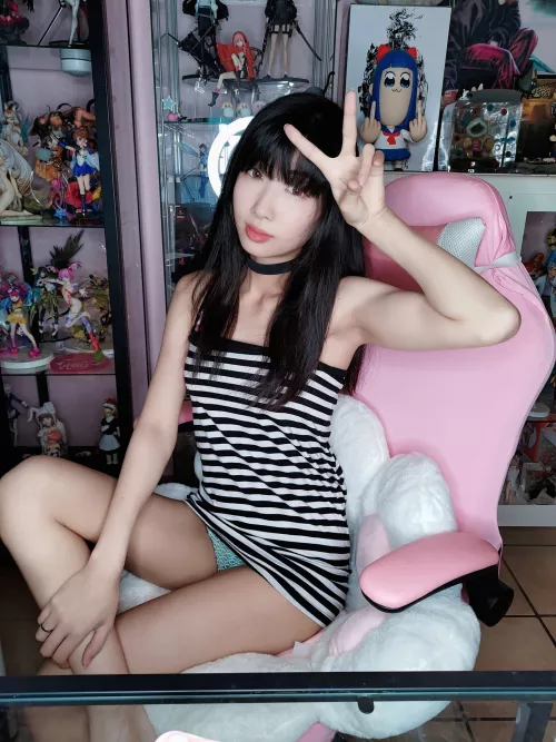 I really like this dress even if it's too short 💙