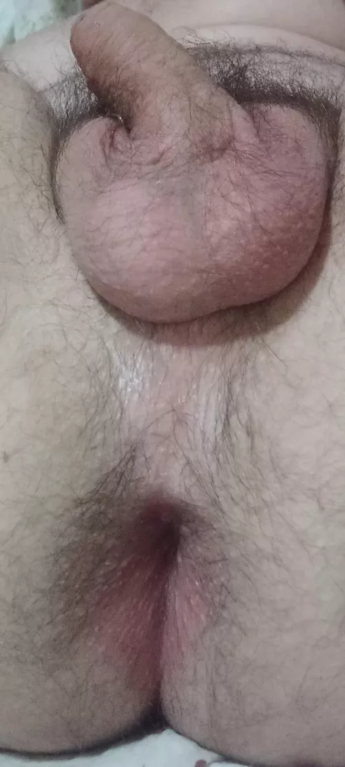 Lil cub horny as fuck, dm me for snap
