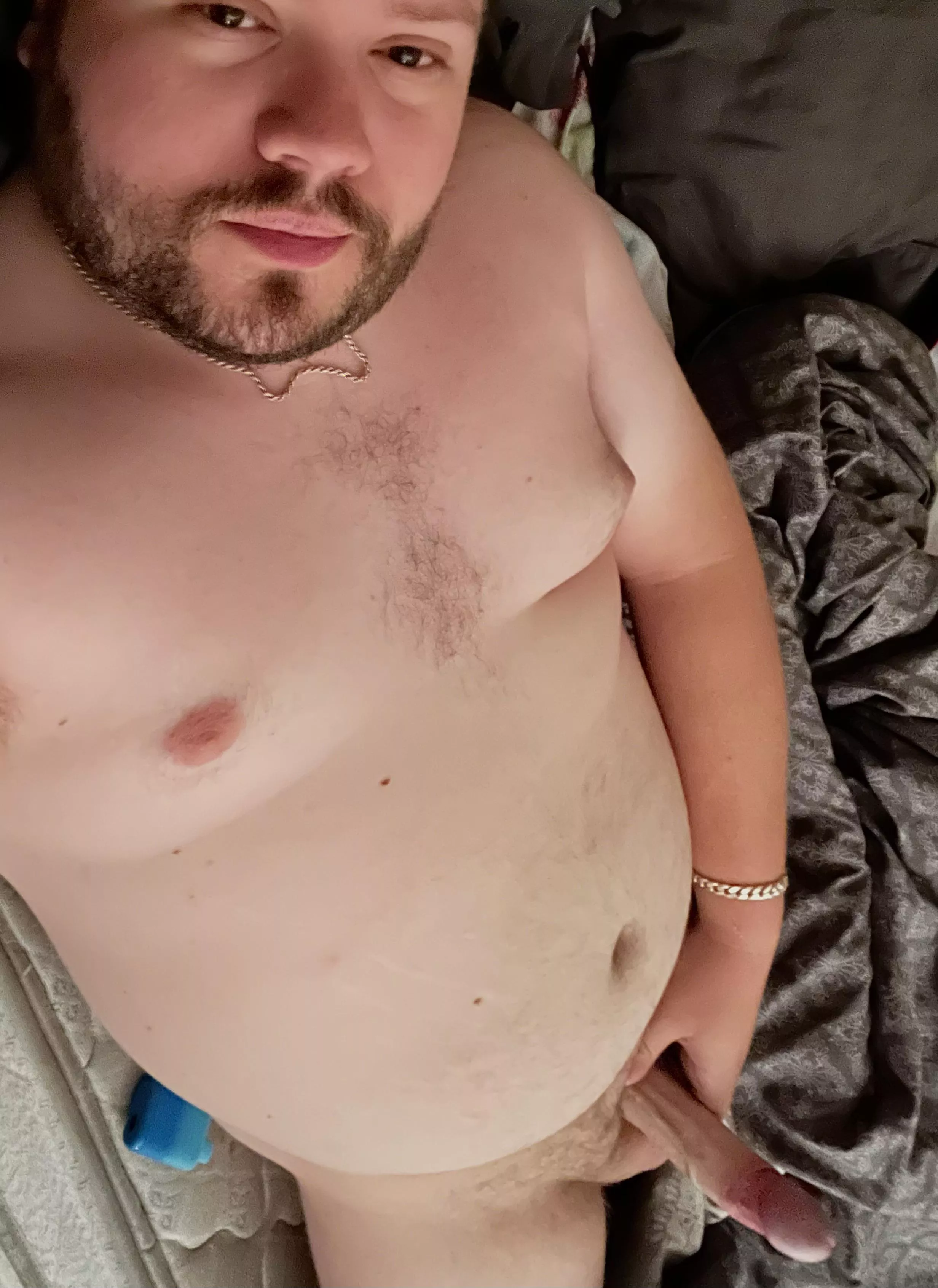I could really use some attention this morning 🥵