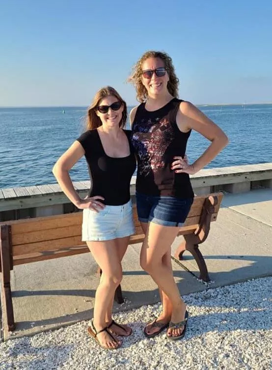 👯‍♀️