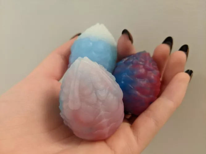 I just got my first eggs, alien eggs as I love the movies. Hard explaining to my bf why he couldn't know what was in my package today... 🤭