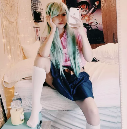 Elizabeth Liones ♡︎ (tokkiheartsyou)