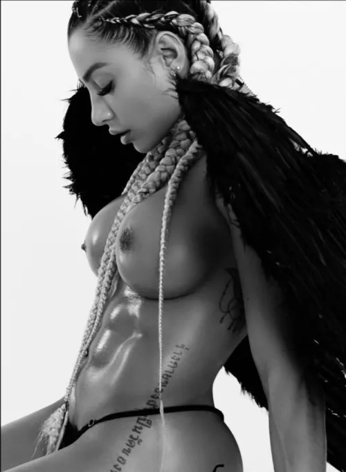 Vanessa Mejia (vanessamfit)