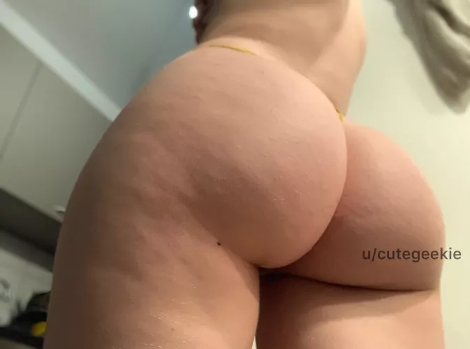 Some cellulite to show it’s real