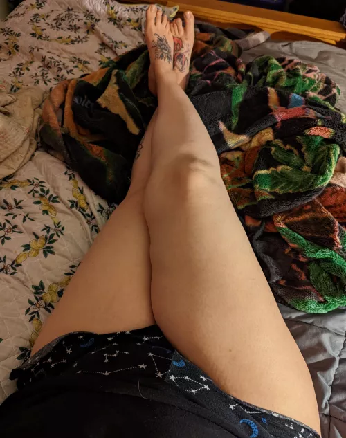 grab my thighs please..