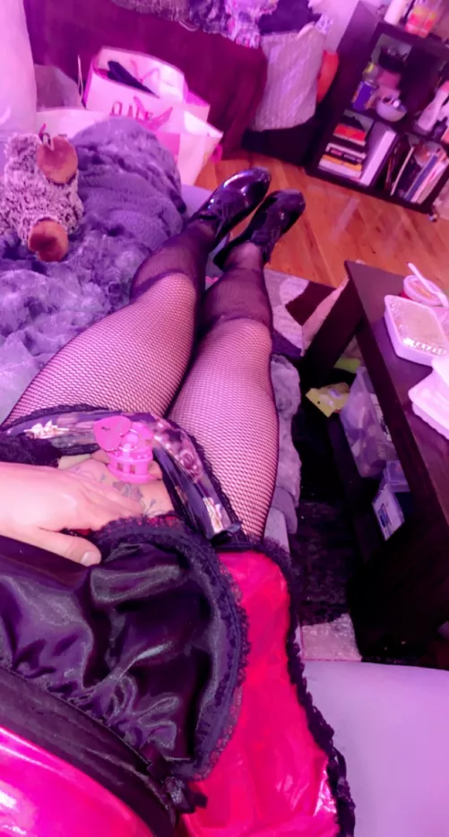 This is how I got sent to sleep on the couch while my gf was in our room with her bull 🤤