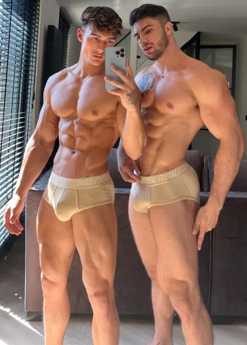 2 for 1 - Levy Van Wigen & Daniel Montoya