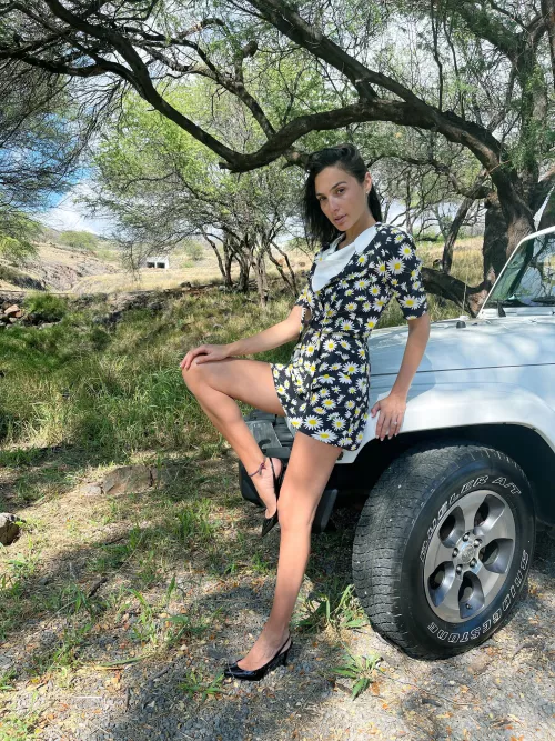 Help me cum to Gal Gadot