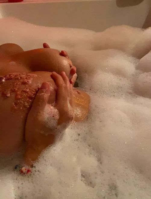 I fall in love in this foto 🤤😍🥰🌹