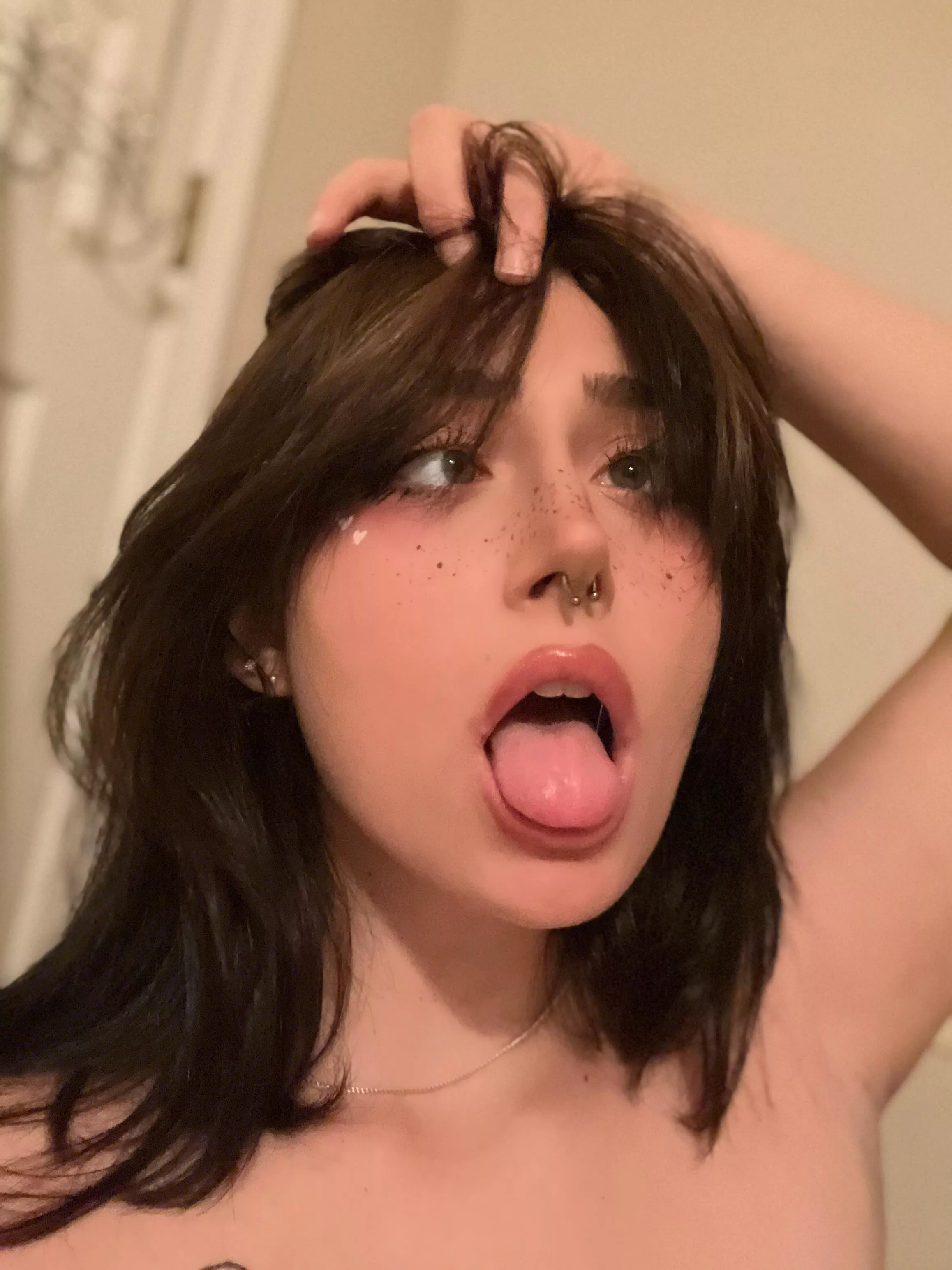 praise me ^.x.^