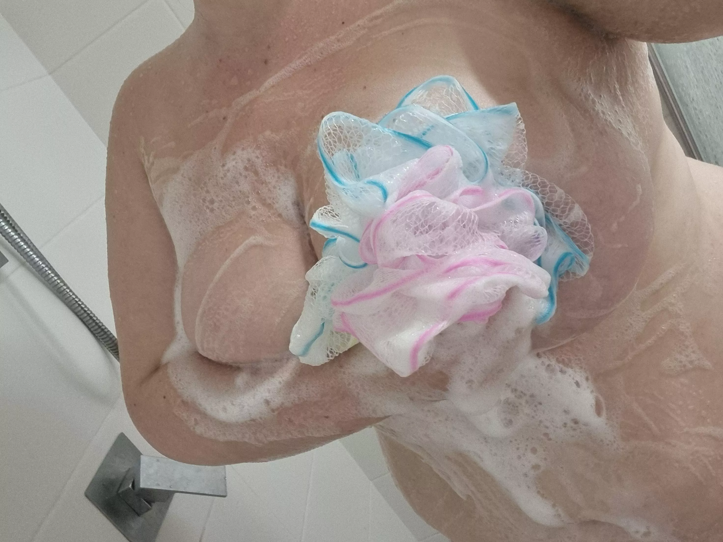 Rub a dub dub 🛀🥰