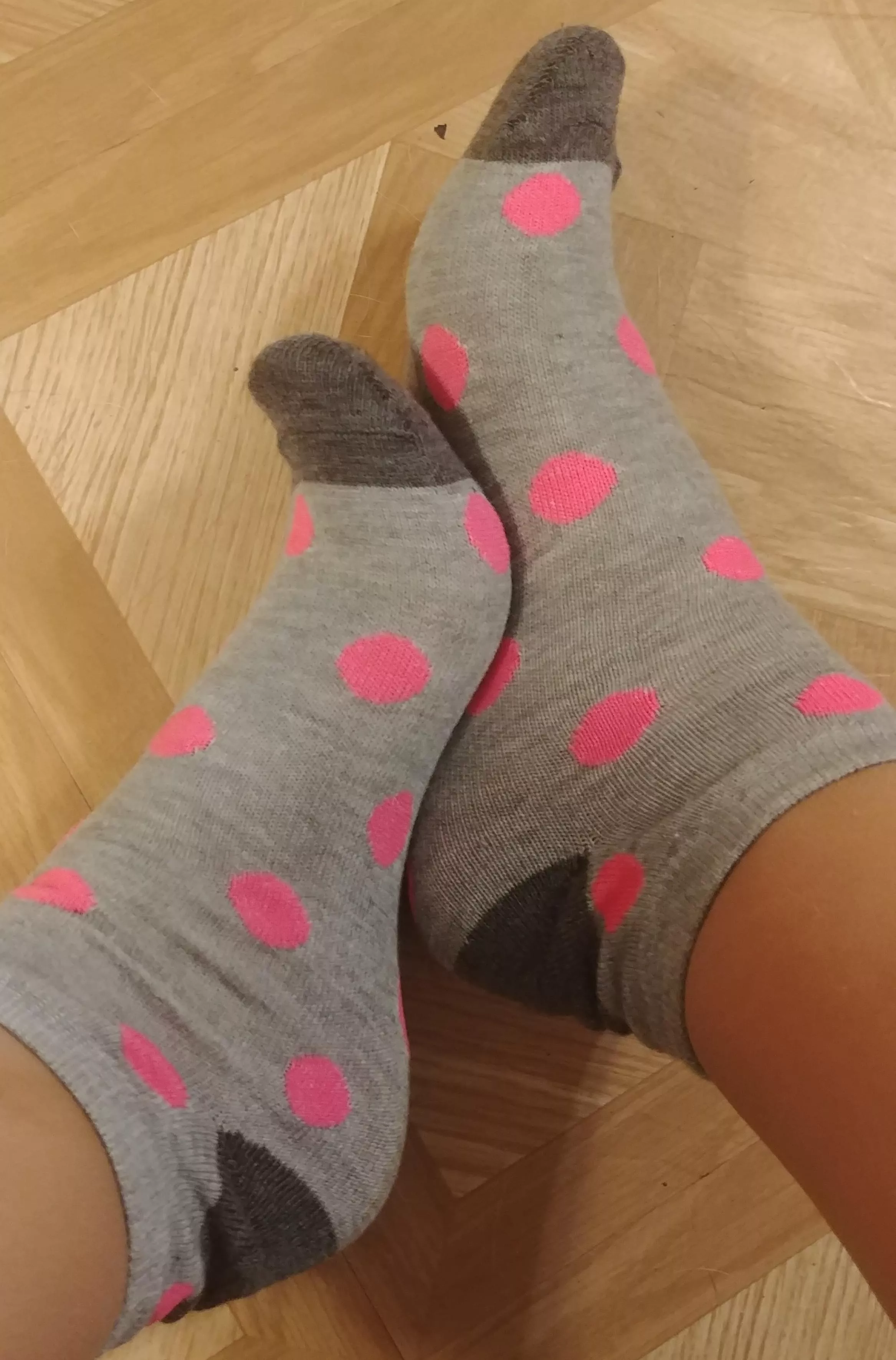 [selling] smelly server socks worn during my busy shifts! I'm long wear and Fetish friendly!