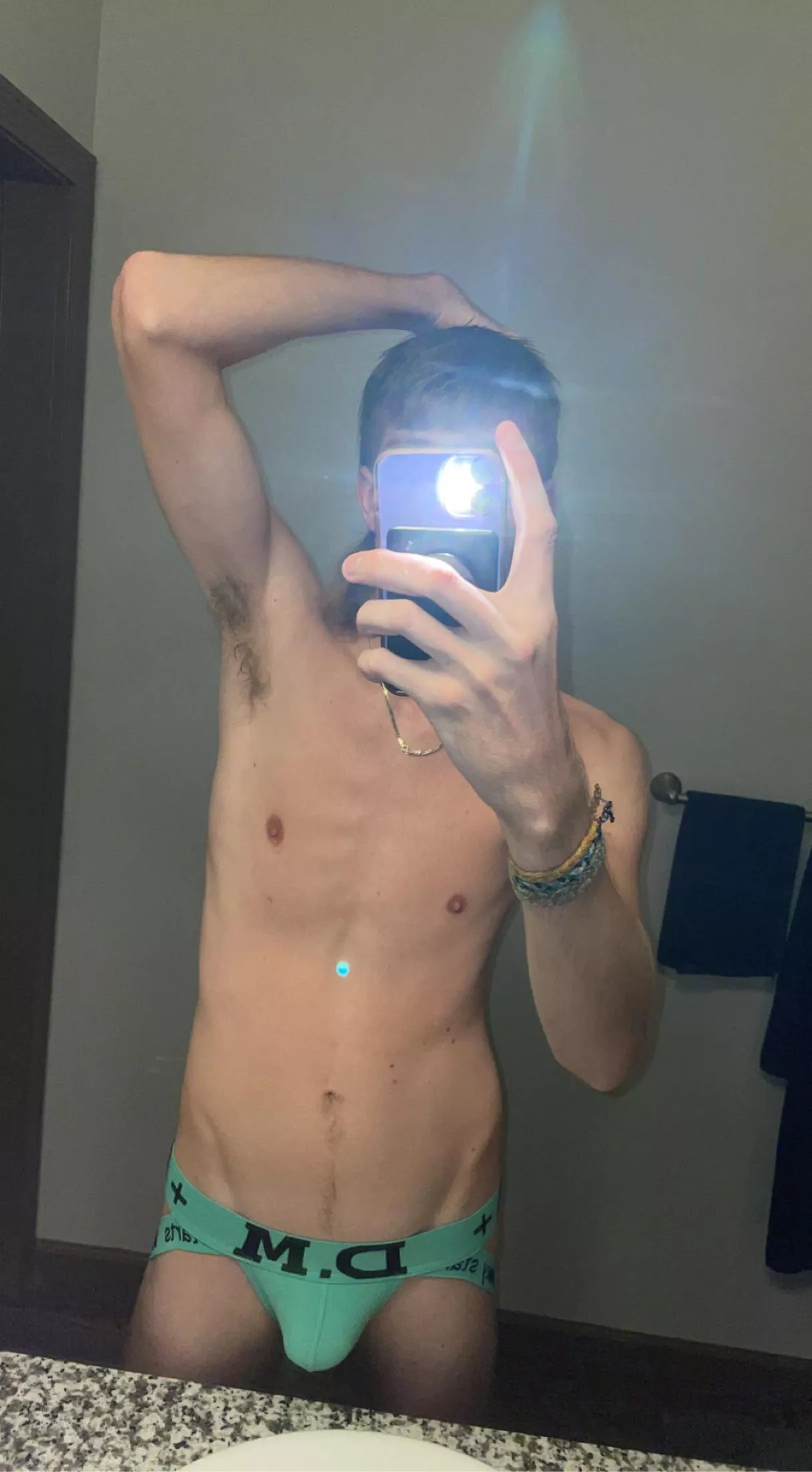 😘