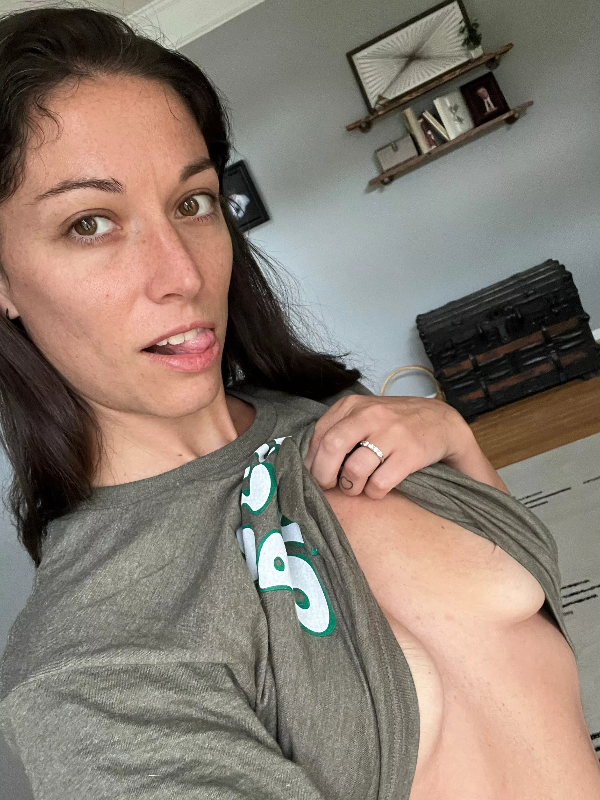 😛