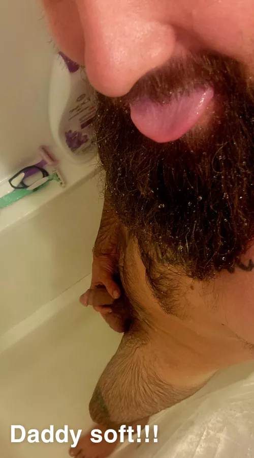 [35] Daddy isn't always HARD, but if you want to turn me on, I'm ok with it!!!