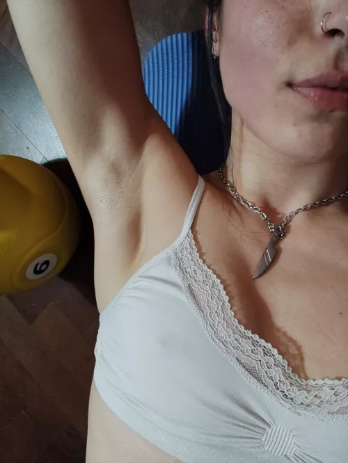 After my training... look what I've sweated! Come up to my armpit and take the biggest wiff! 🐽🥵