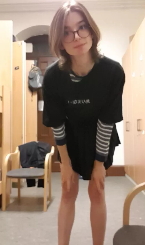 Come on get up, let's start watching a new anime together