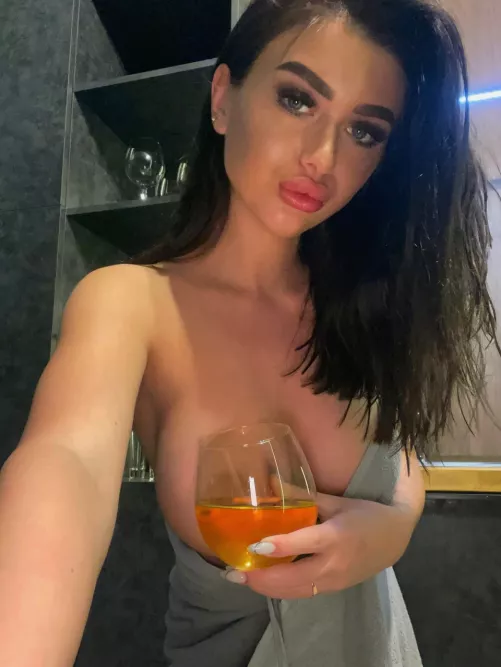 If I send this photo to my co-worker- do you think he’ll fuck me in the office?