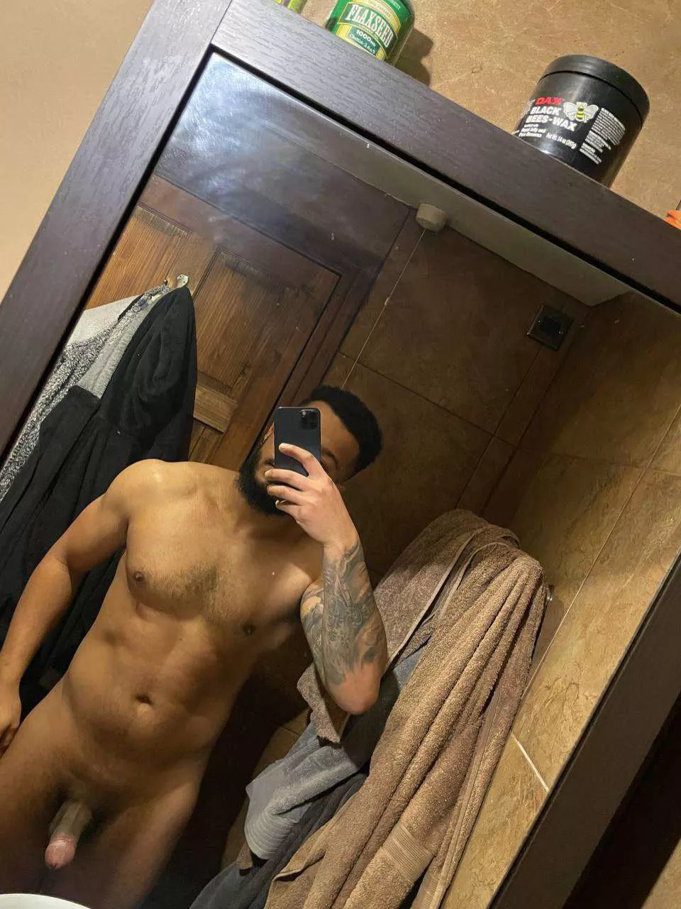 Need a fun conversation! So break the ice with a rate…😊 [M]25
