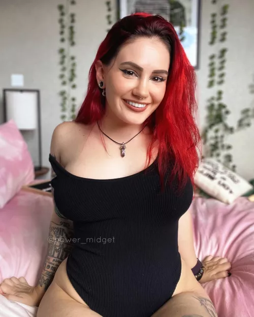 Who ordered the very short girlfriend? 🥰🖤