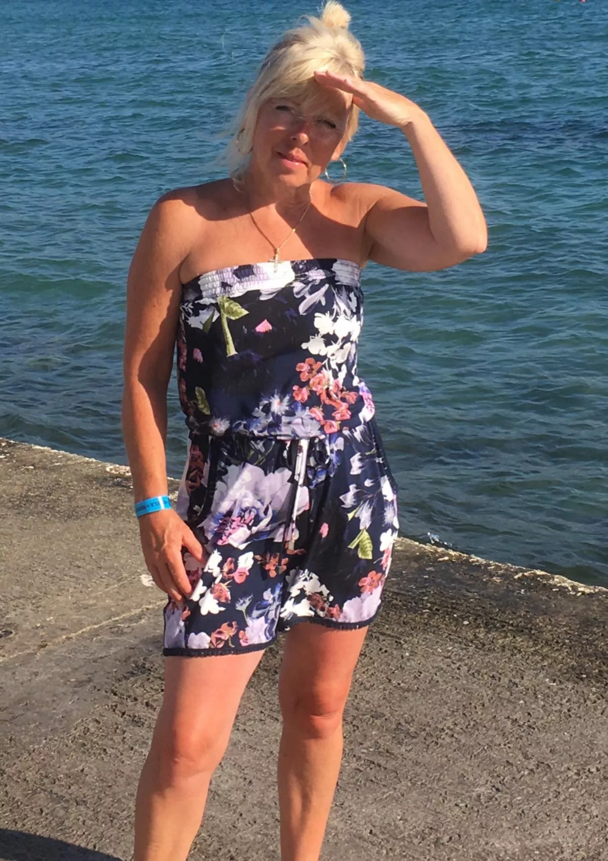 wife 61