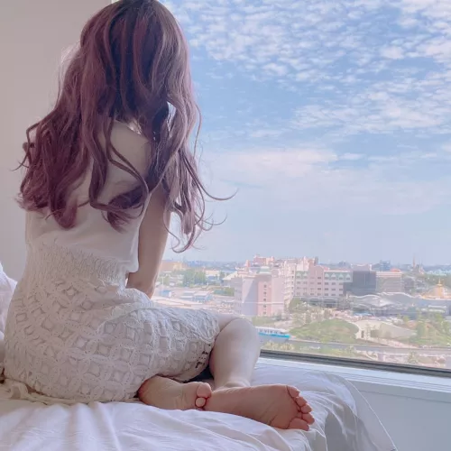 Your face can enjoy the view 👣