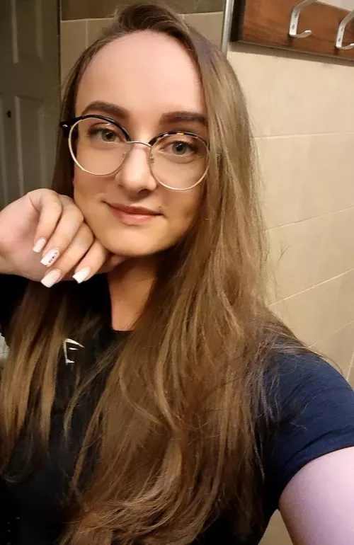 Call me schnuckiputzi with glasses but be sure that I have some hidden naughtiness 😈