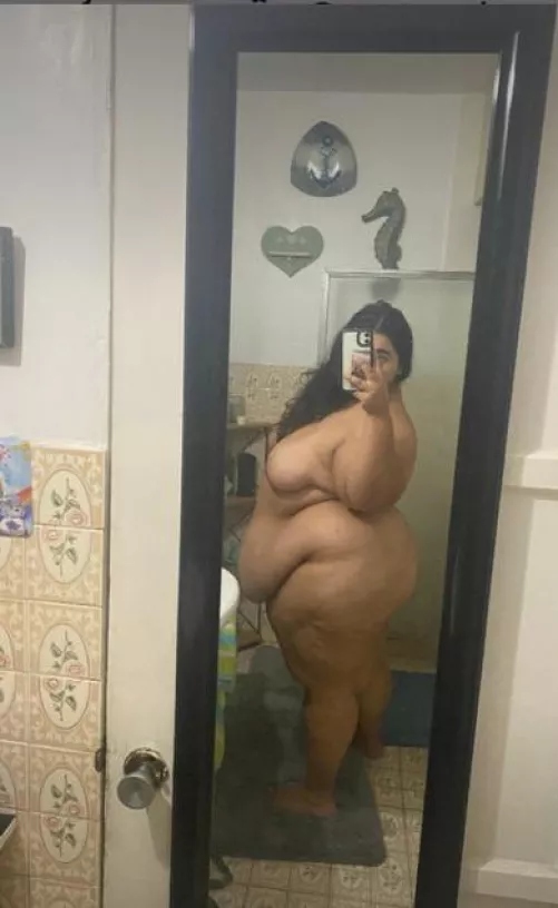 Cant get over how fat my gut and ass are