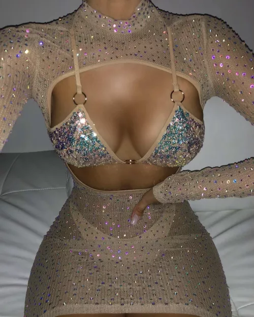 [F/23] It’s okay to stare.