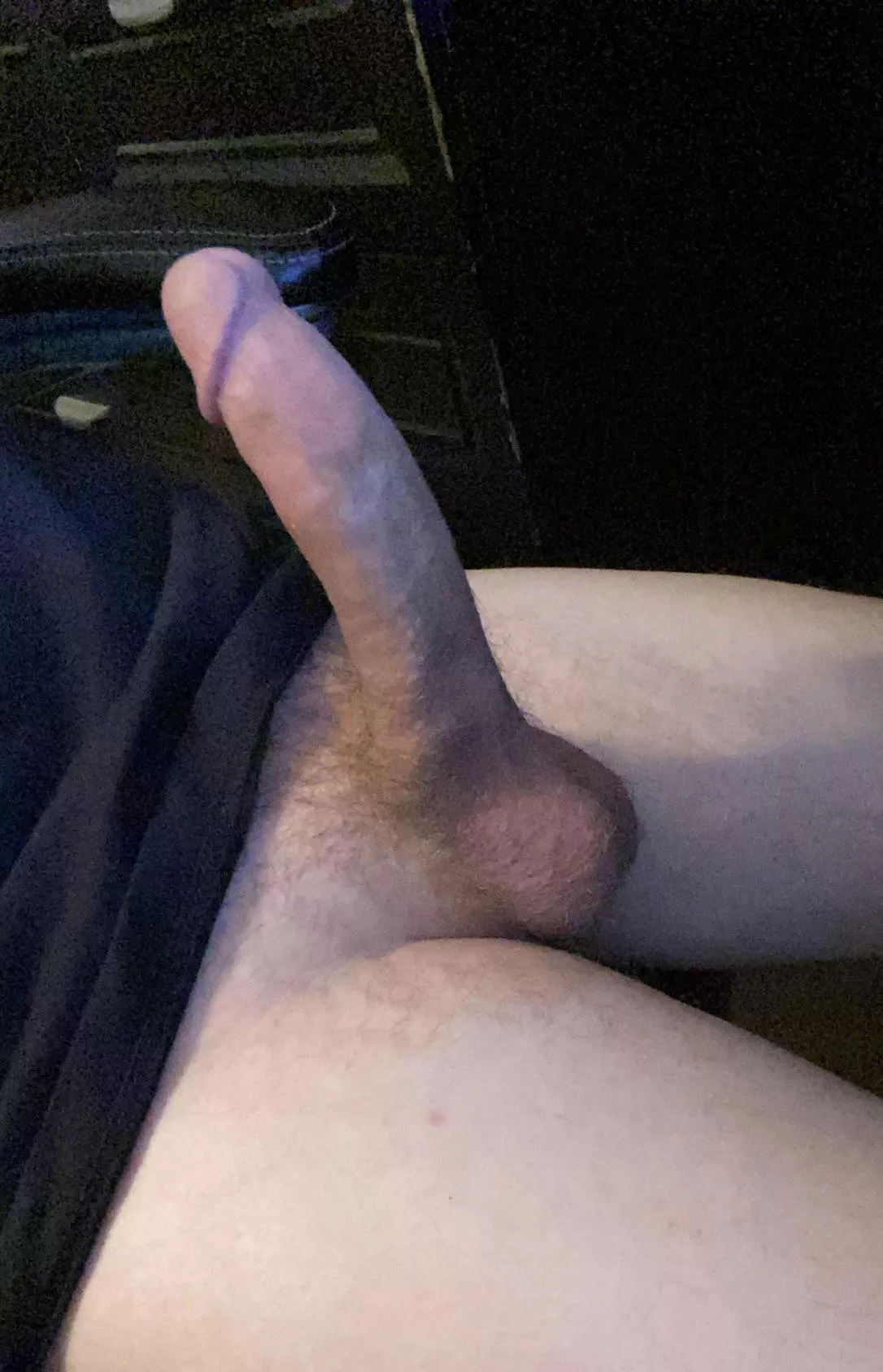 Heres my cock 🤷🏼‍♂️