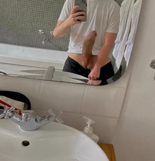 i just want to put my dick on your face while my balls are in your mouth