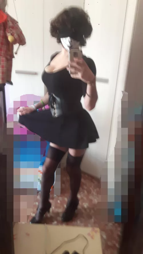 I'm considering going out partying with this outfit