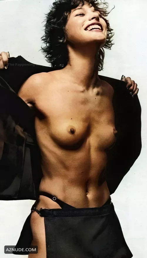 Milla flashing us all!