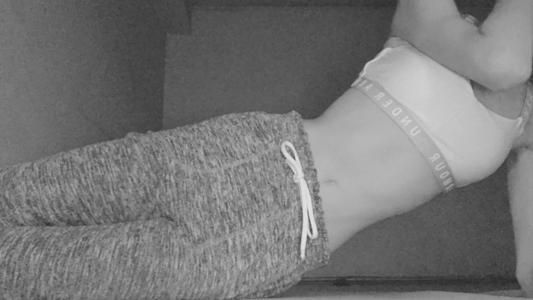 Sexy waist! 💕 (f20)