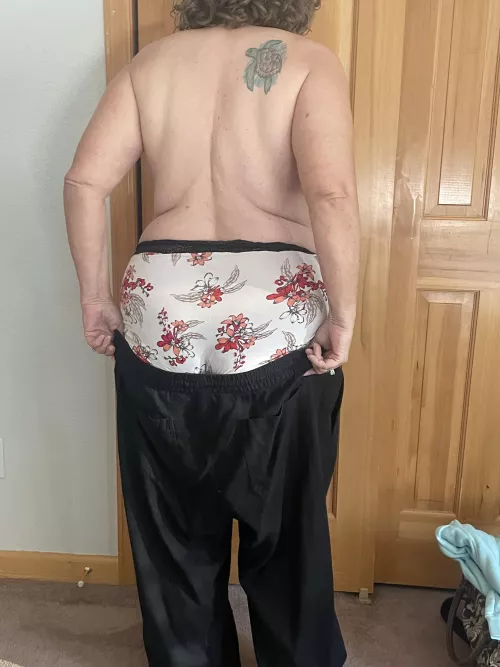 Show some love for Grandma Lilac age 65…