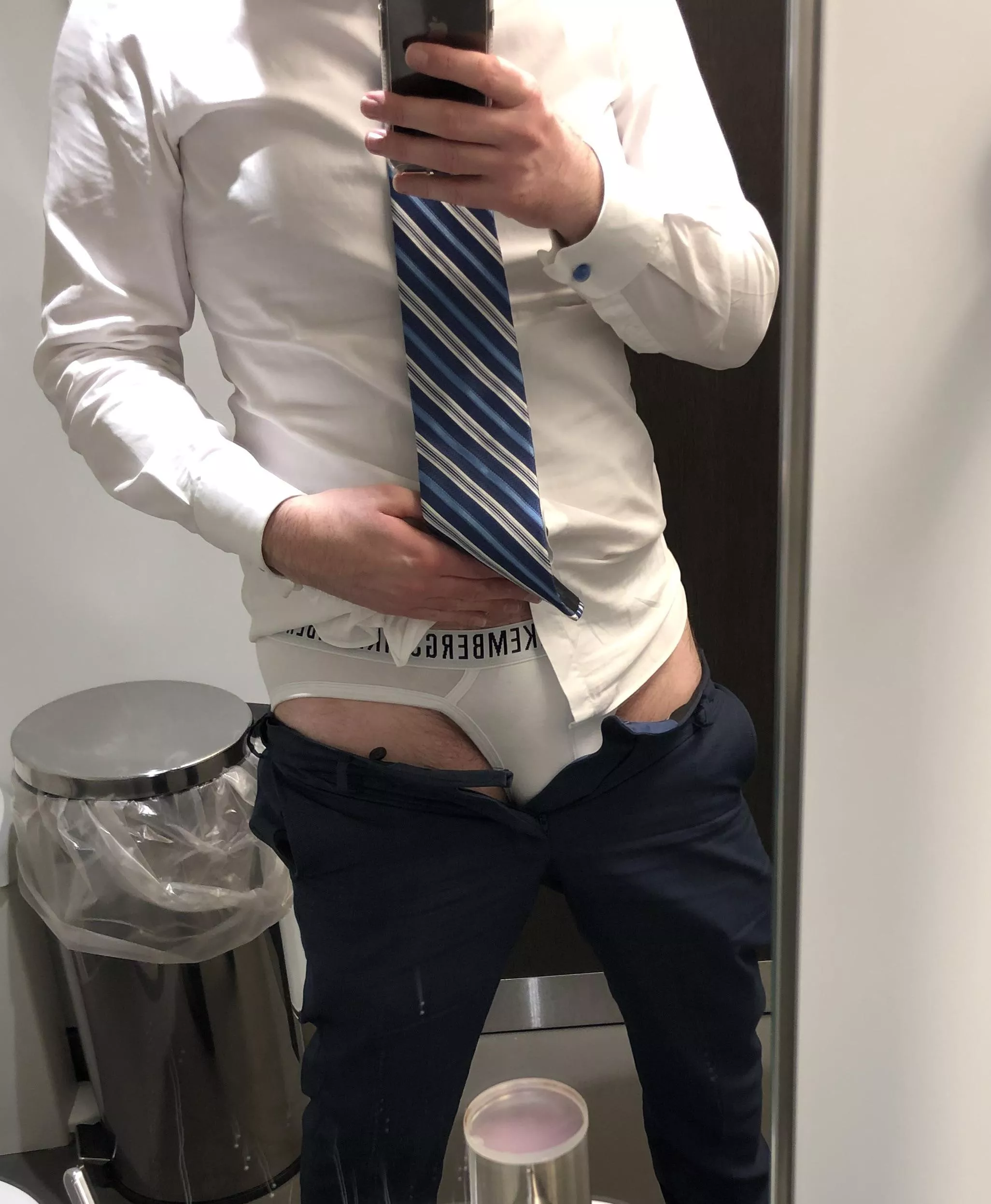 There’s two things I don’t like. The first is having to go to the office on Fridays. The second is having to wear a suit on Fridays. Due to visiting executives, today I’ve had to do to both. After briefs from France on Wednesdays, today’s briefs There’s two things I don’t like. The first is having to go to the office on Fridays. The second is having to wear a suit on Fridays. Due to visiting executives, today I’ve had to do to both. After briefs from France on Wednesdays, today’s briefs