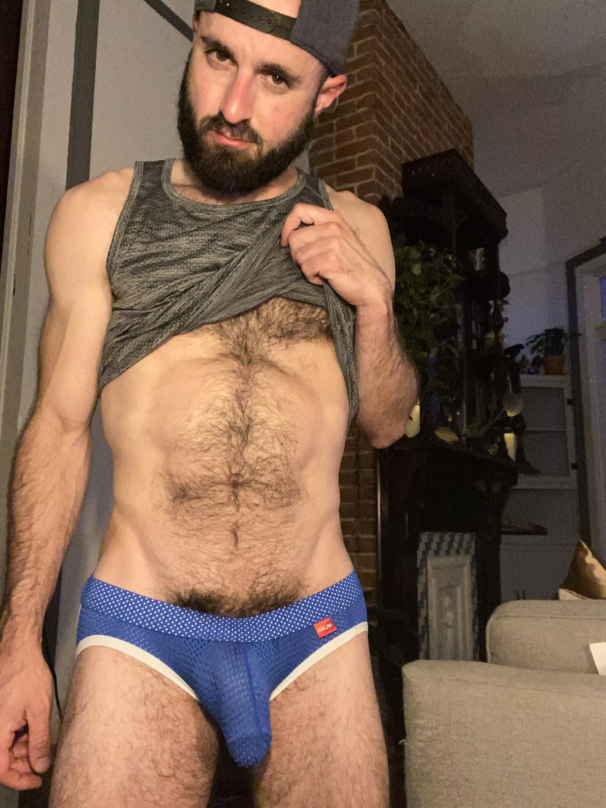 😈