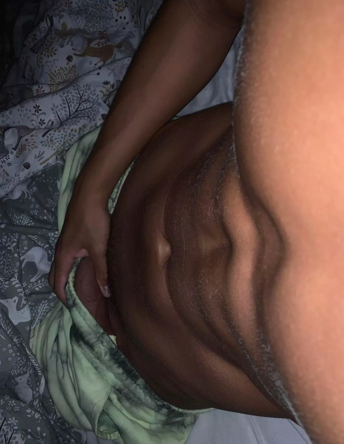 😈