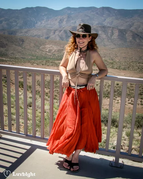 Did the other tourists notice the metal waistband? Nah, they were looking at her tits. Dee Luvbight 2006.