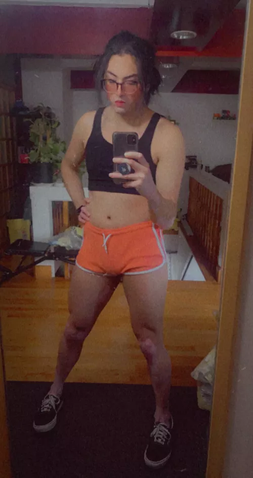 Do you like tall femboys? 😊