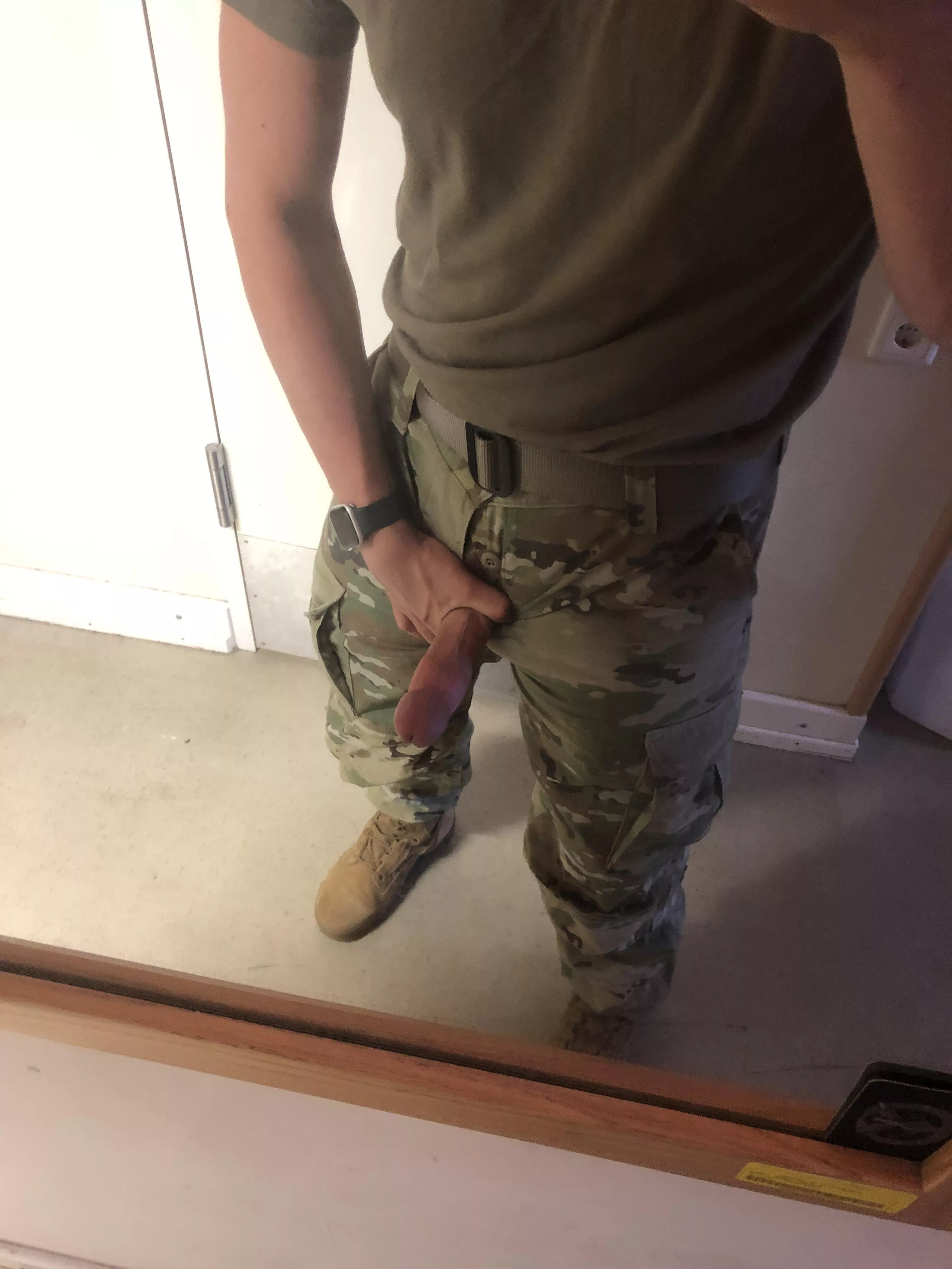 Hmu 😏