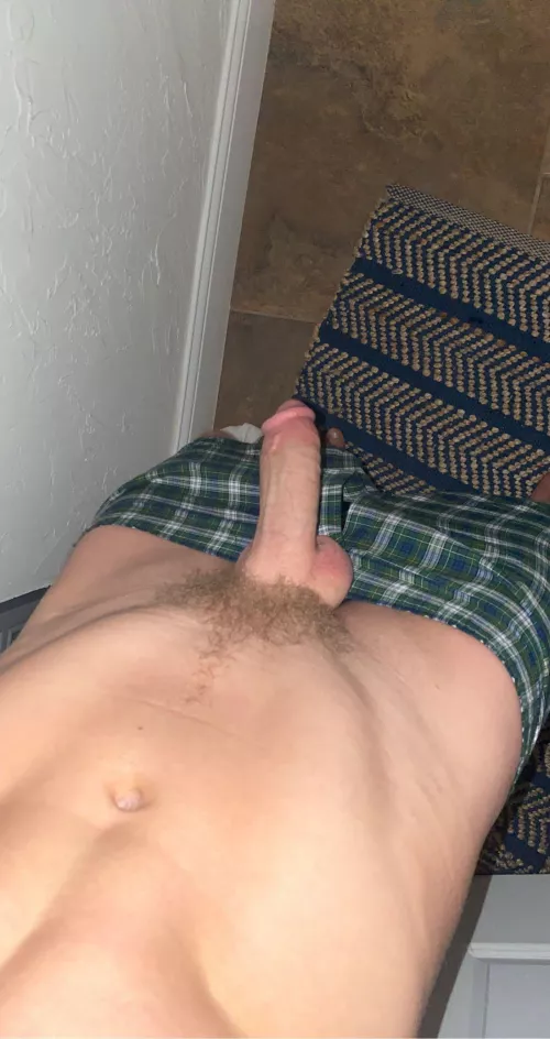 I wanna 69 with another hung guy 🤤