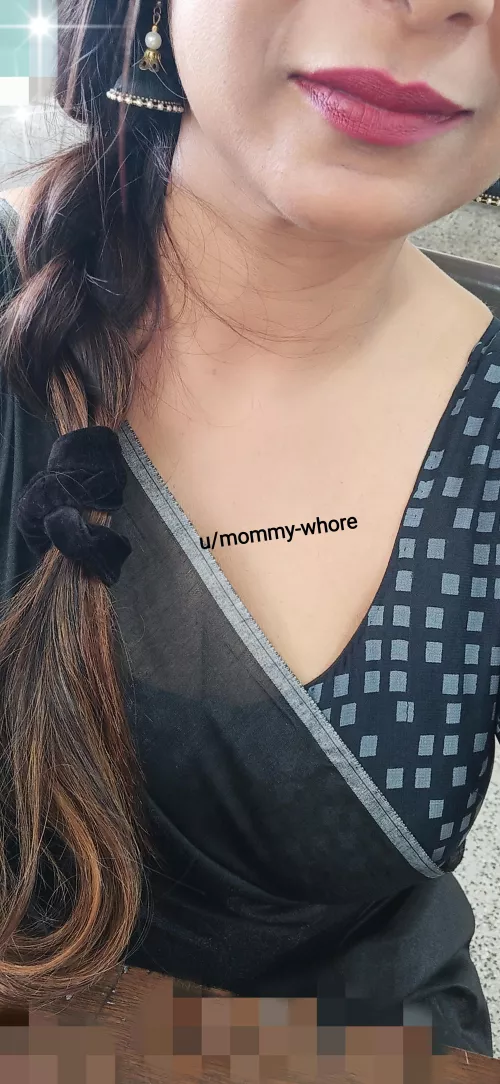 If they make me work on a Saturday , I'll go just (f)or the Peeping Toms! 😉😆