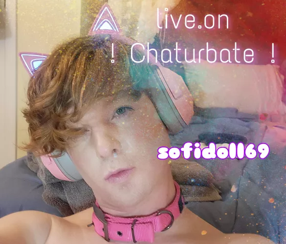 I'm live for my third show!!! I'm going to do some deepthroat practice and can't wait to perform and chat with you all!!