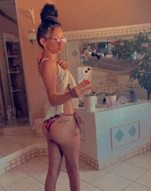 I’m only 4’9😋