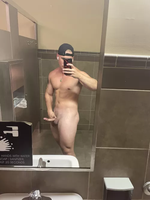 It’s leg day, anybody want to help me with my hip thrusts?