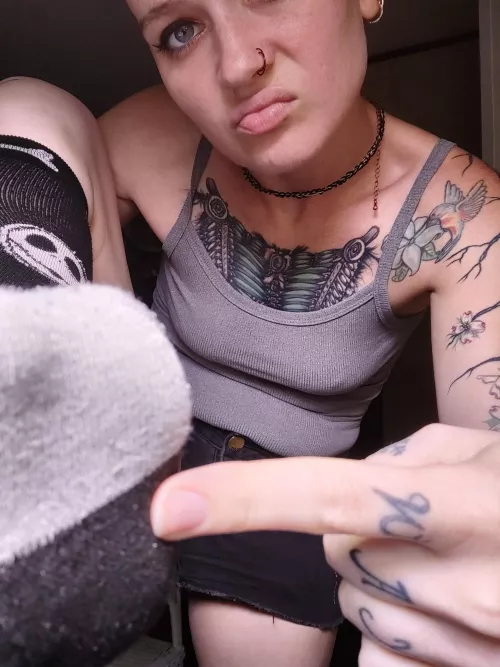 Lean in, this is where your nose is gonna go 😈