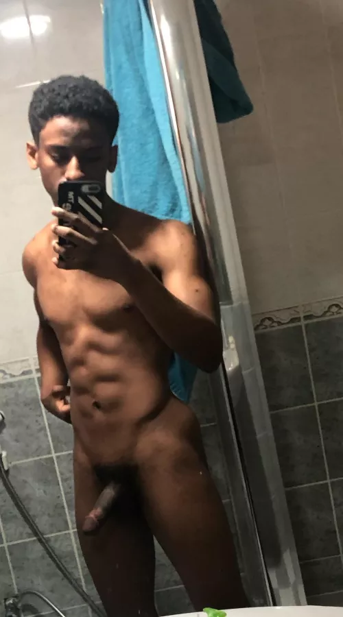 (M) 18 should i shave the pubic hair or should i keep it?