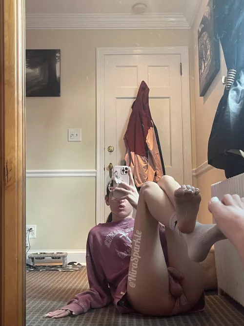 pics I’d send you daily if we were together.